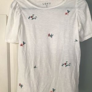 White tee shirt with embroidery detail